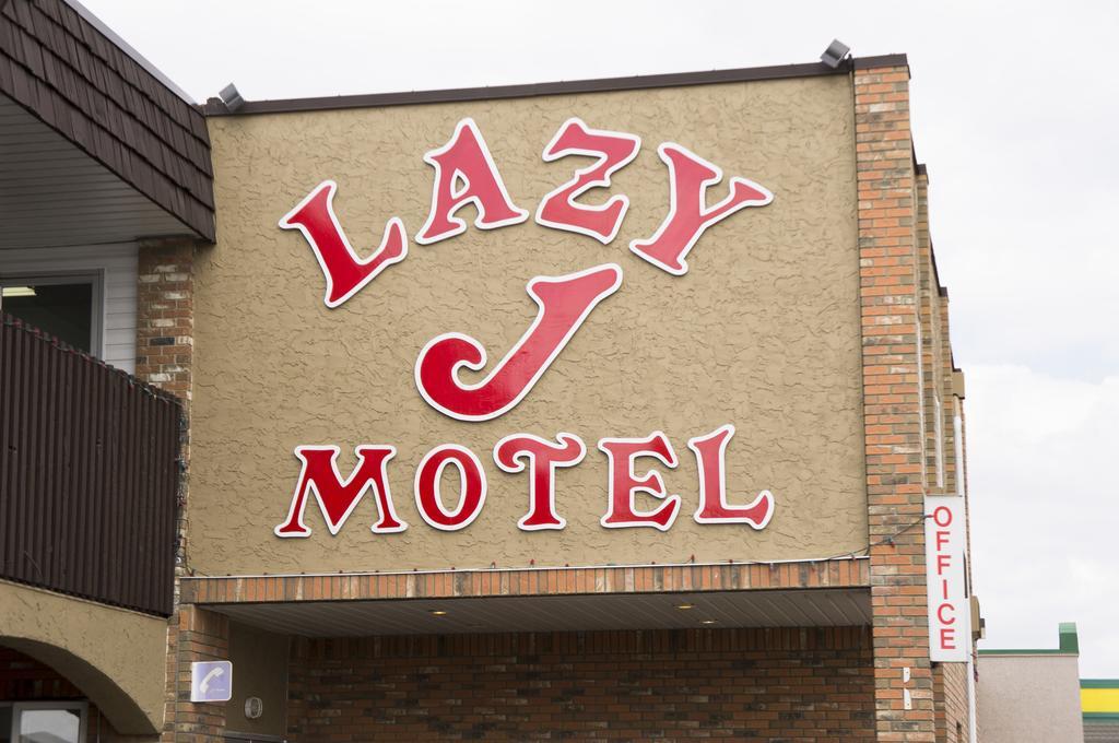 Lazy J Motel Claresholm Exterior photo